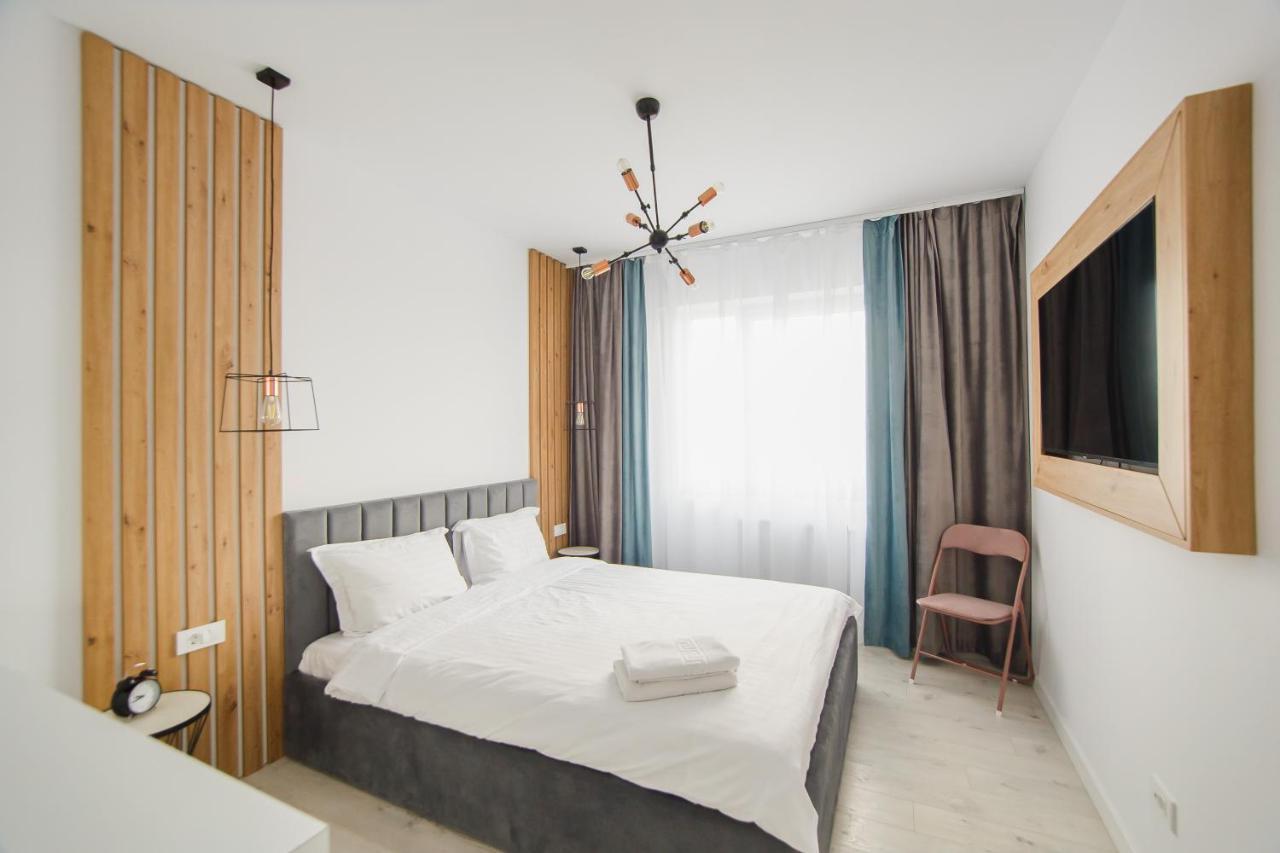 Pinkwood Harmony Apartment Oradea Bagian luar foto